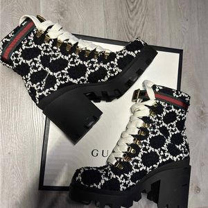Gucci Wmns GG Ankle Boot 'Black
White Tweed' Size 39